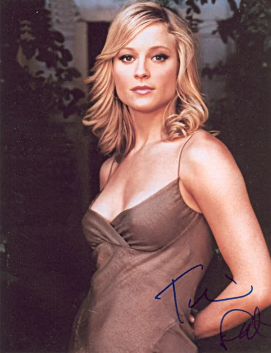 Teri Polo autograph