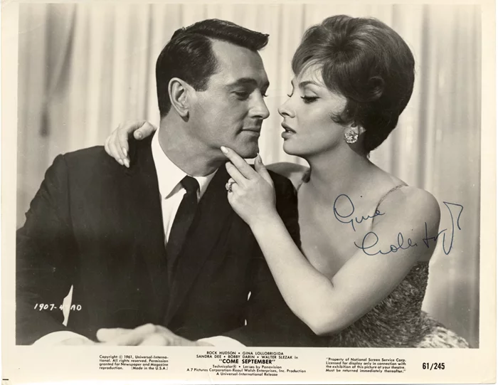 Gina Lollobrigida autograph