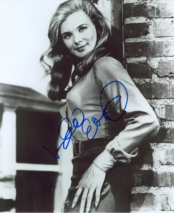 Linda Evans autograph