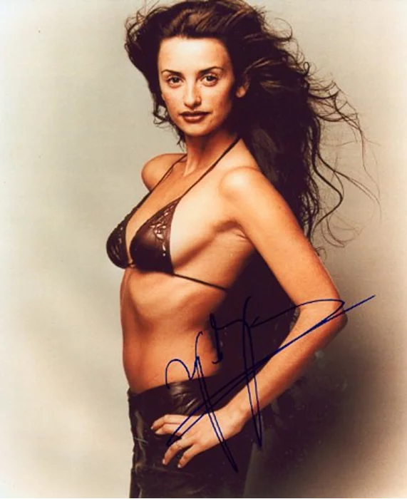 Penelope Cruz autograph