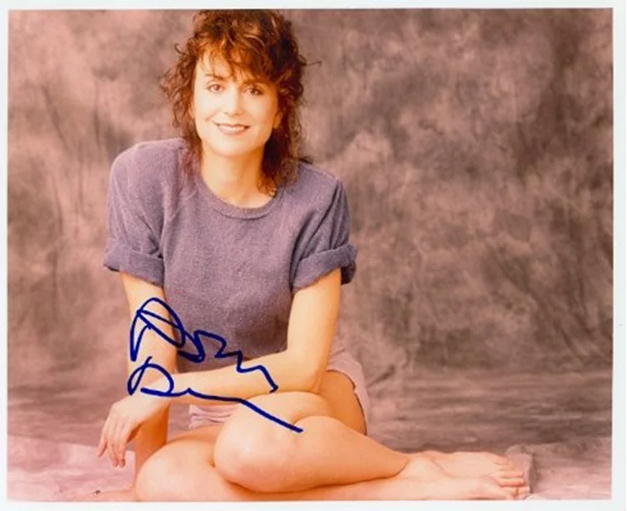 Polly Draper autograph
