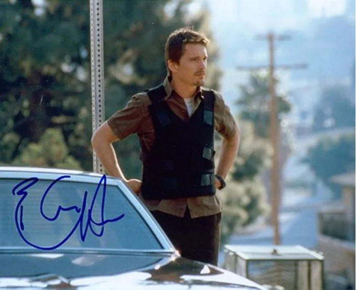 Ethan Hawke autograph
