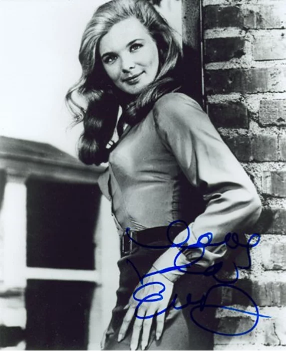 Linda Evans autograph