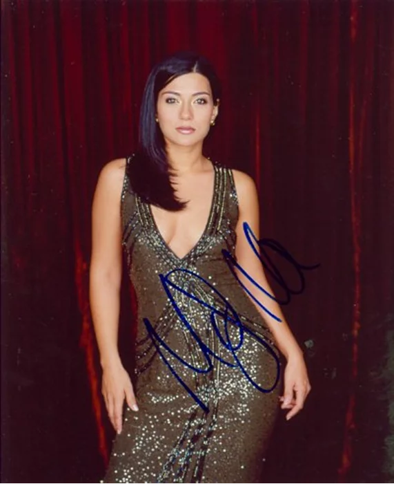 Marisol Nichols autograph