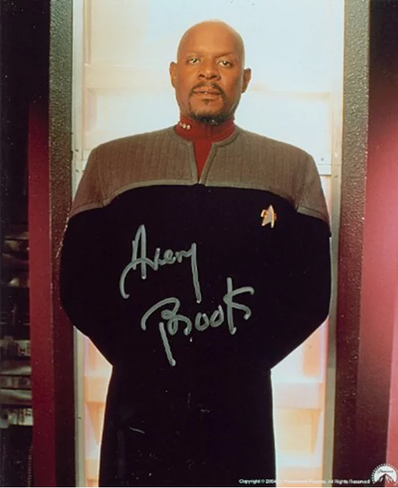 Avery Brooks autograph