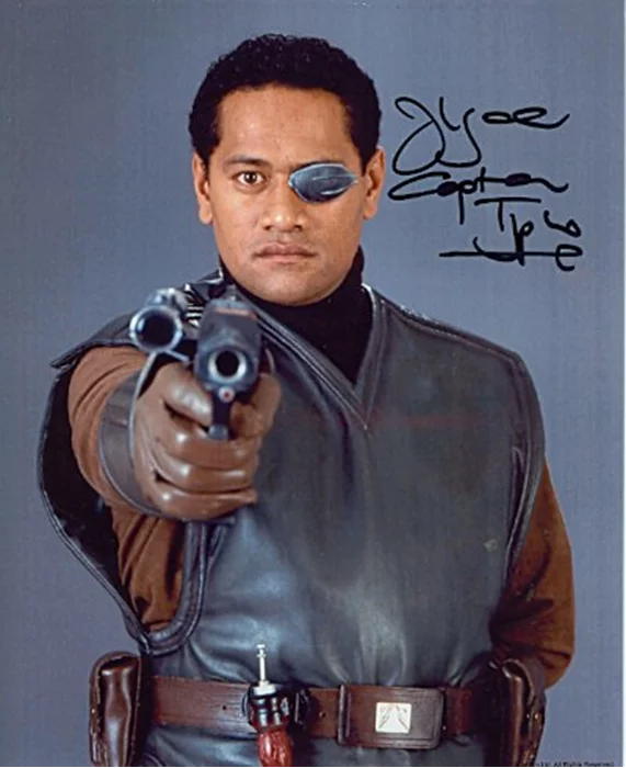 Jay Laga'aia autograph
