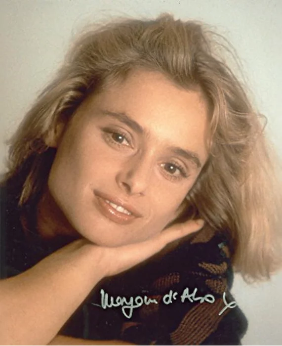 Maryam D'Abo autograph