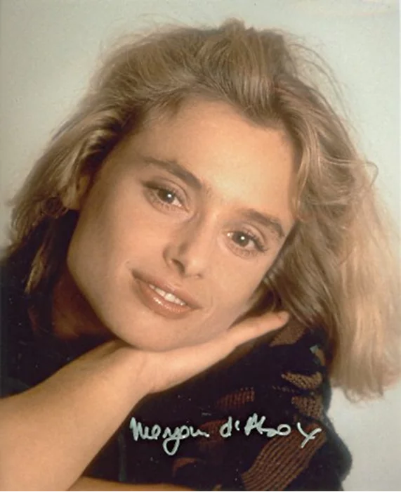 Maryam D'Abo autograph