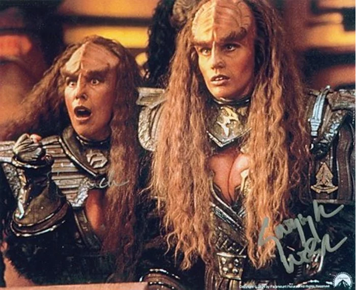 The Duras Sisters autograph