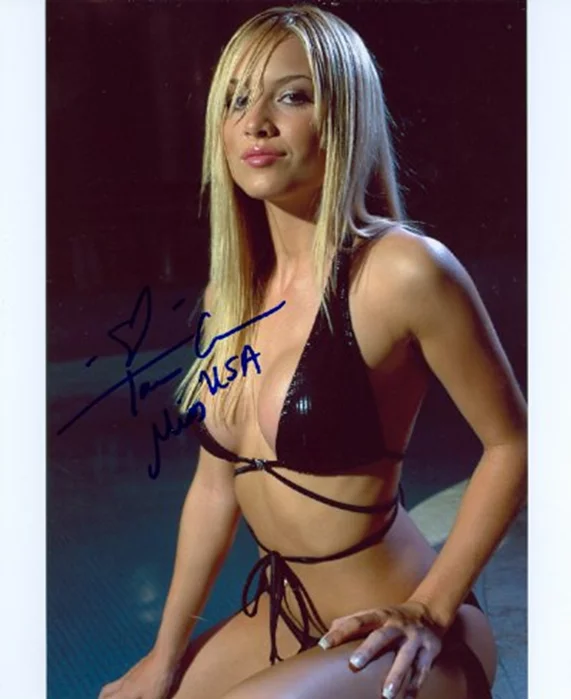 Tara Conner autograph