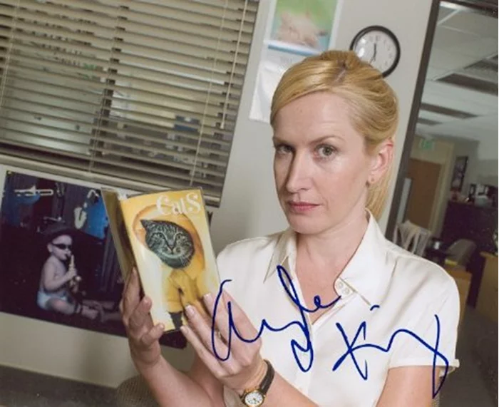 Angela Kinsey autograph