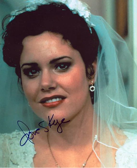 Ione Skye autograph