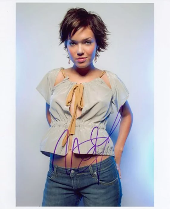 Mandy Moore autograph