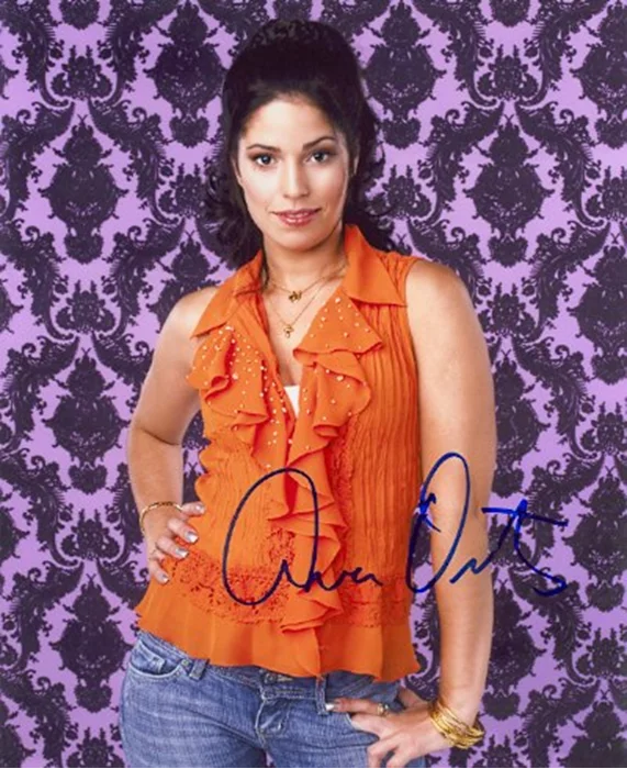 Ana Ortiz autograph