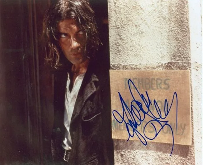 Antonio Banderas autograph