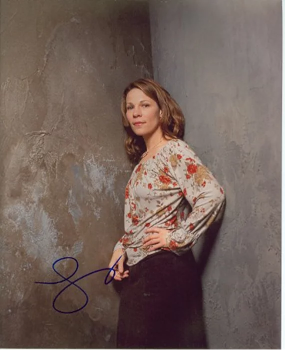 Lili Taylor autograph