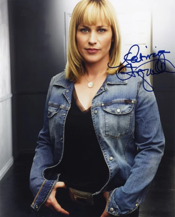Patricia Arquette autograph