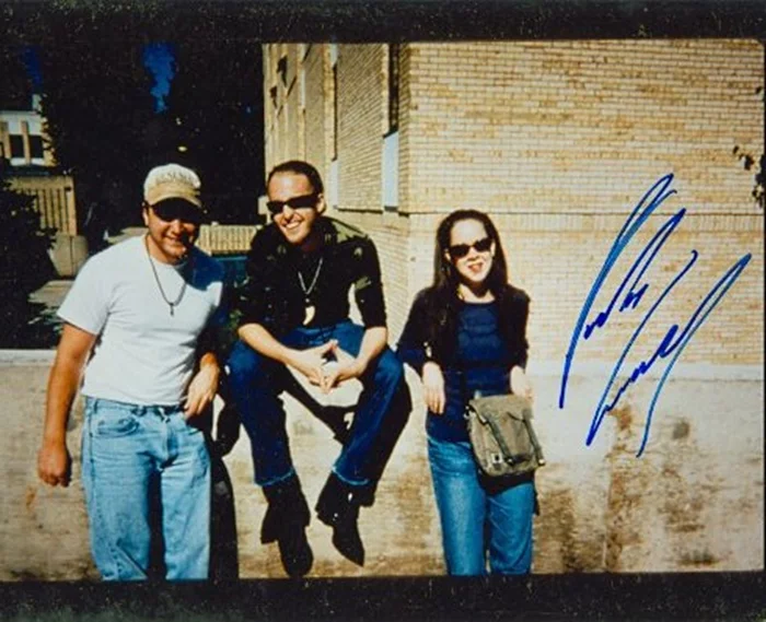 Joshua Leonard autograph