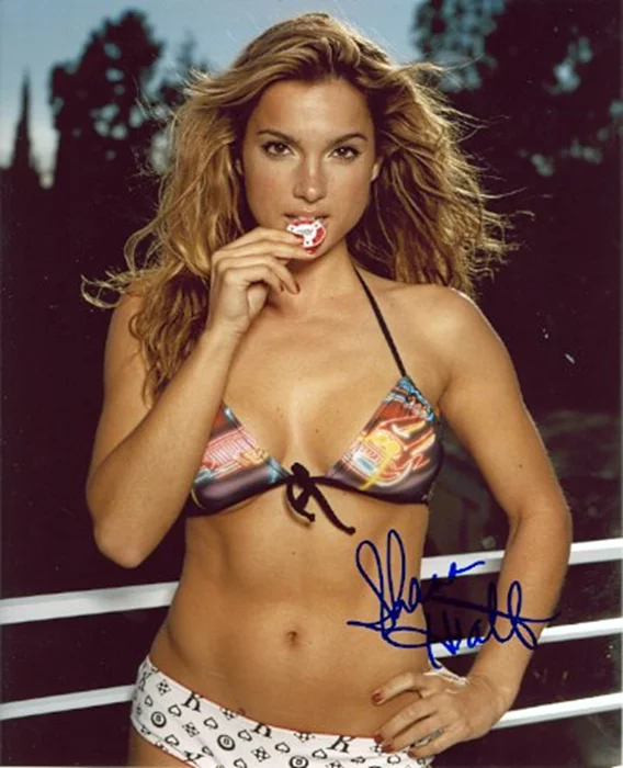 Shana Hiatt autograph