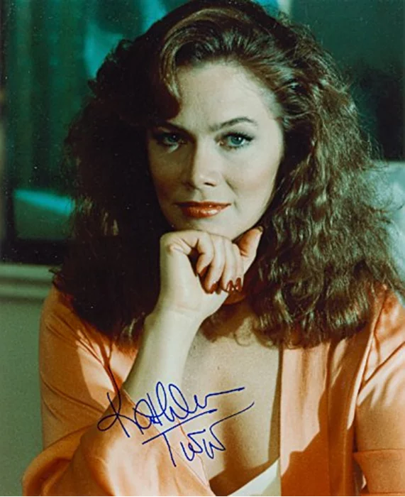 Kathleen Turner autograph