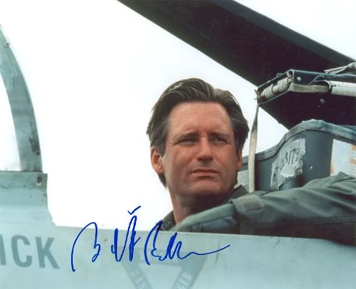 Bill Pullman autograph