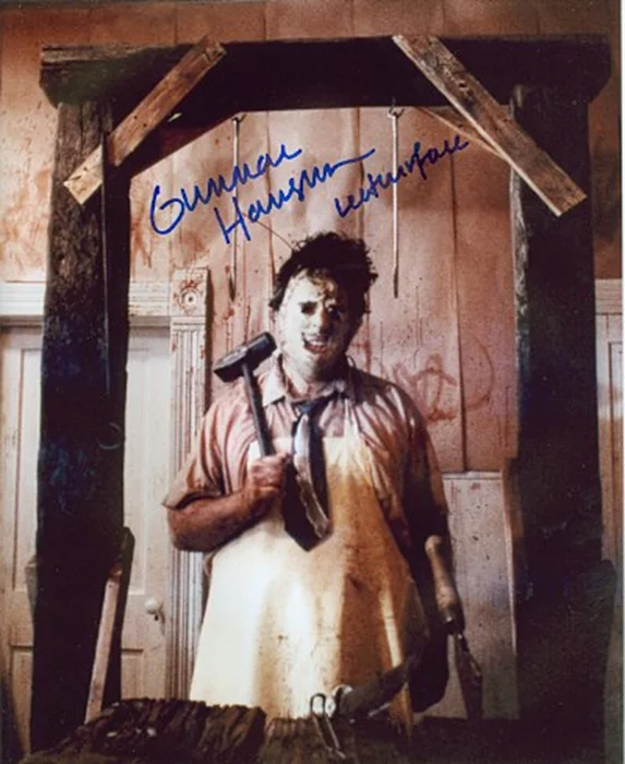 Gunnar Hansen autograph