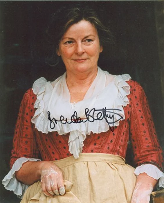 Brenda Blethyn autograph