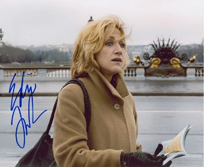 Edie Falco autograph