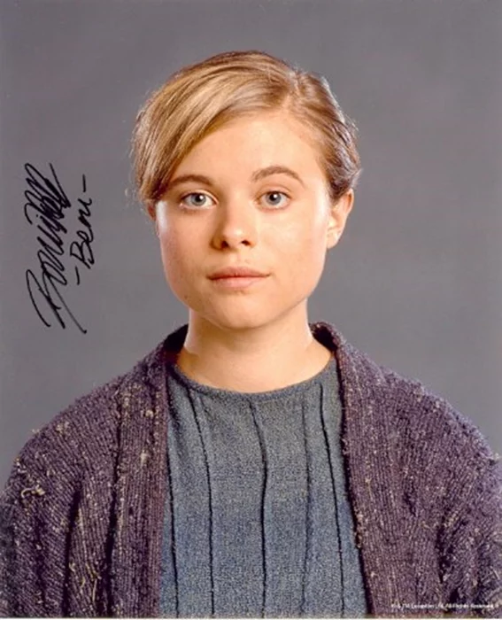 Bonnie Piesse autograph