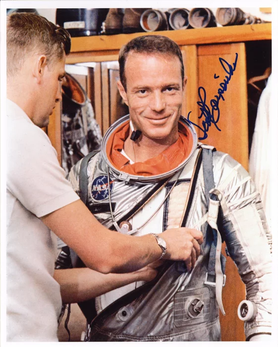 Scott Carpenter autograph