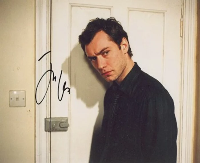 Jude Law autograph