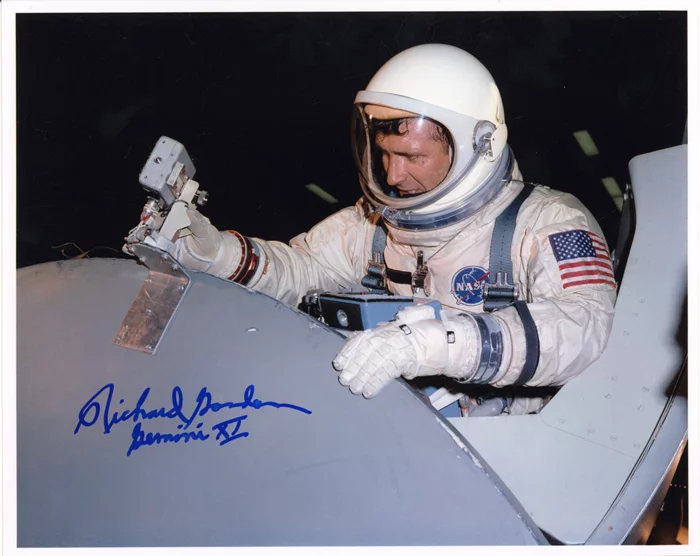 Richard Gordon autograph