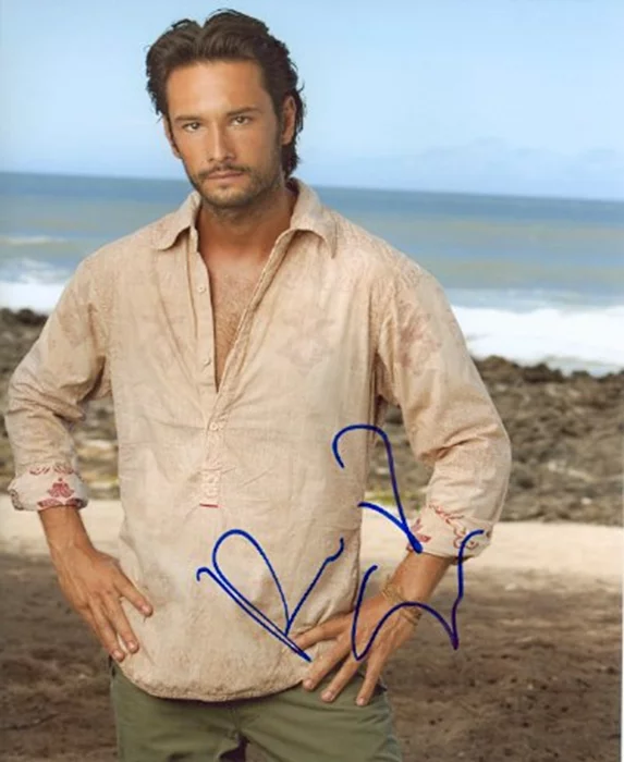 Rodrigo Santoro autograph