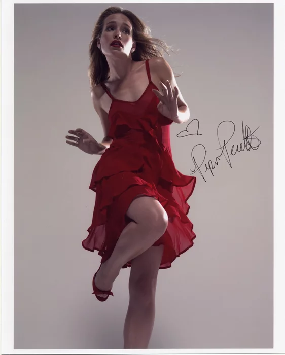 Piper Perabo autograph