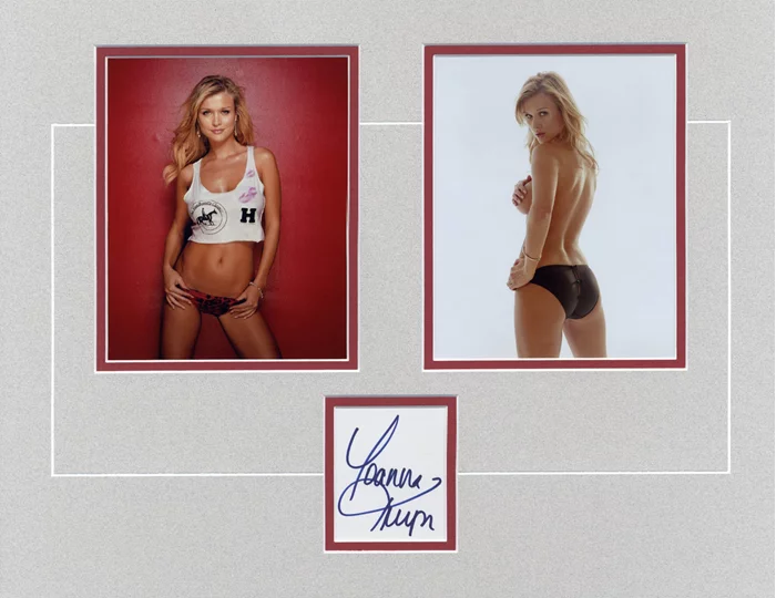Joanna Krupa autograph