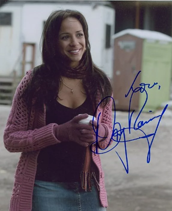 Dania Ramirez autograph
