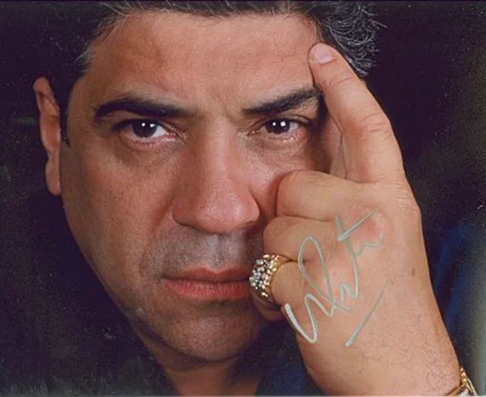 Vincent Pastore autograph