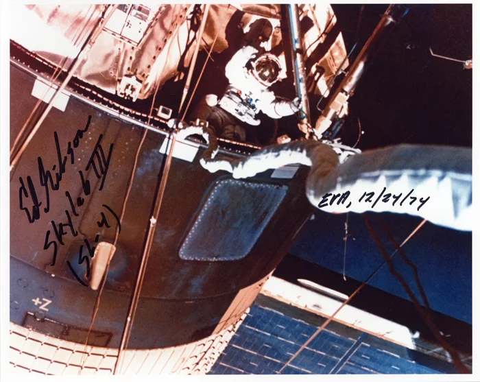 Edward Gibson autograph