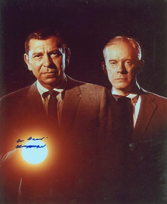 Harry Morgan autograph