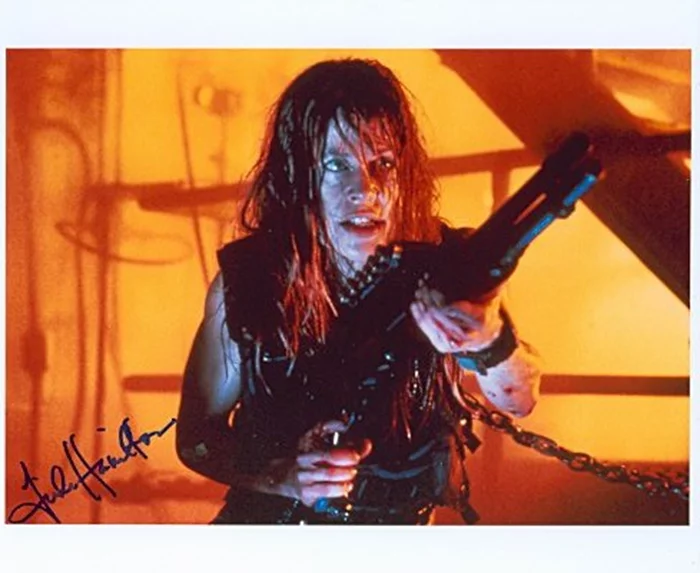 Linda Hamilton autograph