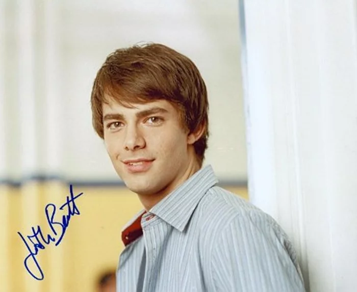 Jonathan Bennett autograph
