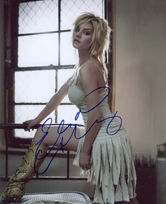Elisha Cuthbert autograph