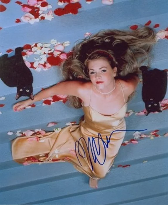 Melissa Joan Hart autograph