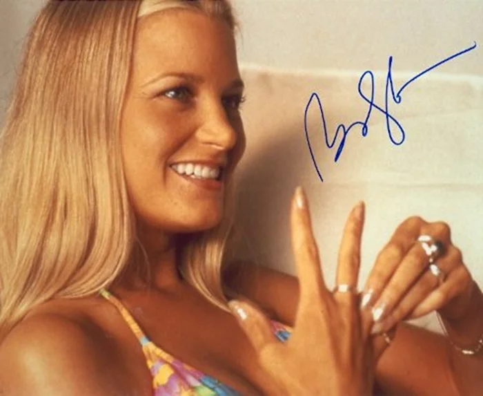 Bridget Fonda autograph
