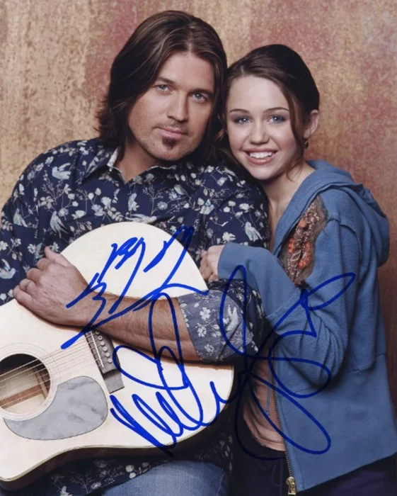 The Cyrus Family autograph