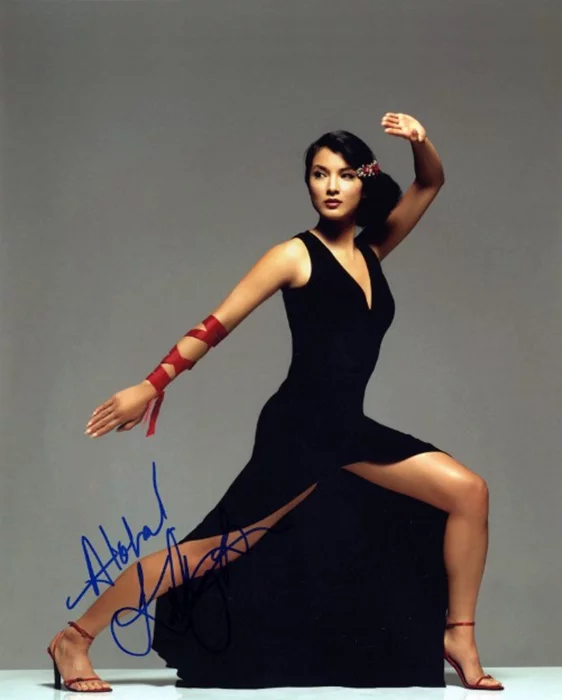 Kelly Hu autograph