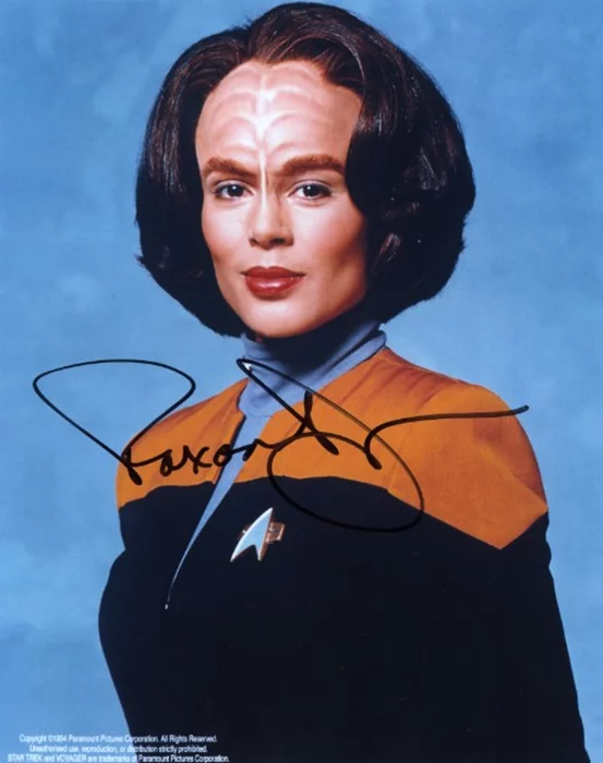Roxann Dawson autograph