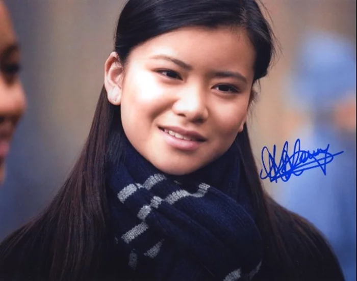 Katie Leung autograph