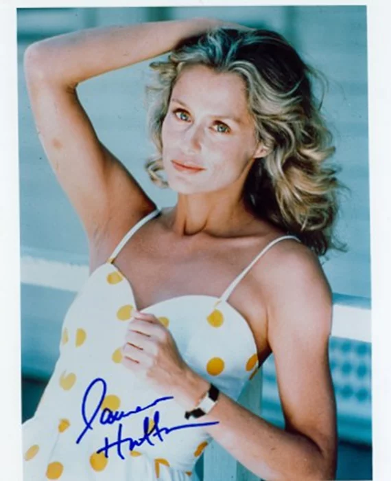 Lauren Hutton autograph