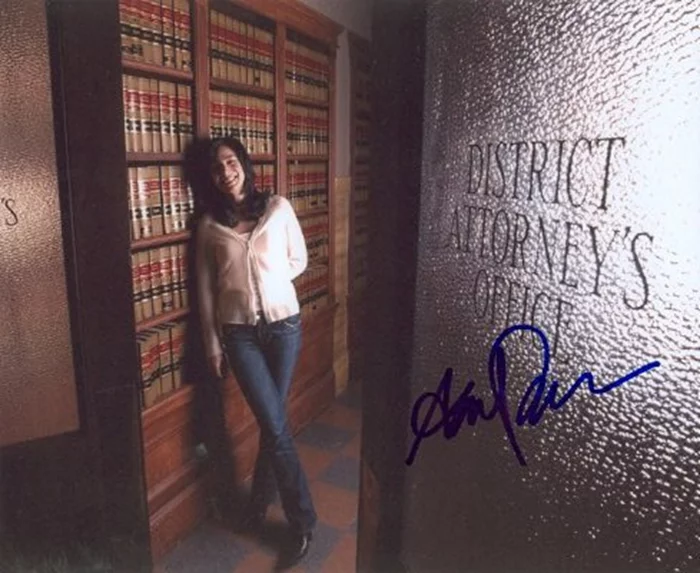 Annie Parisse autograph